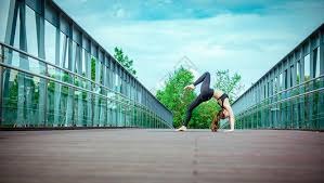 博彩行业的政策合规挑战（博彩业政策与合规难题）